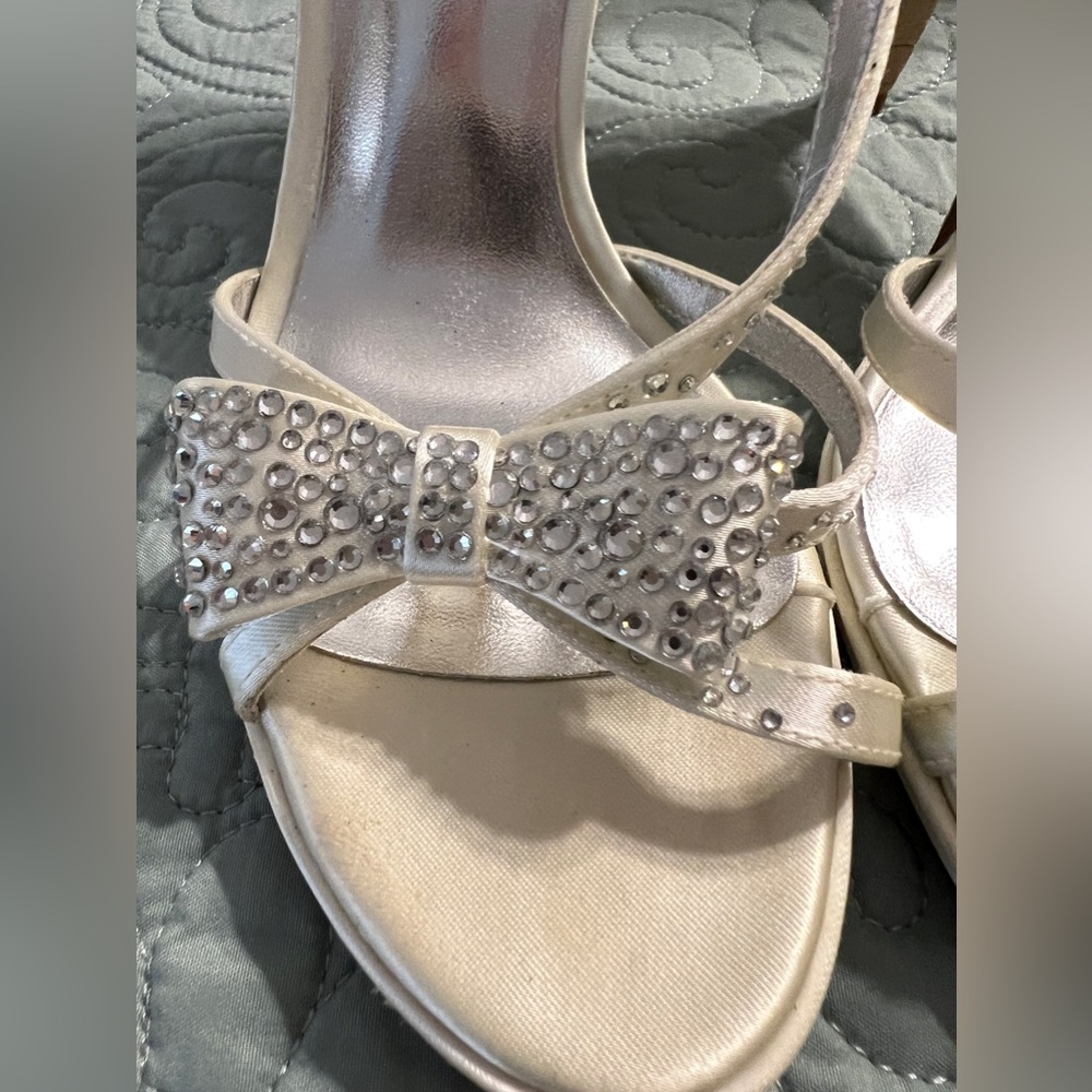 Elegant formal heels with beautiful detailing from David’s bridal!!!